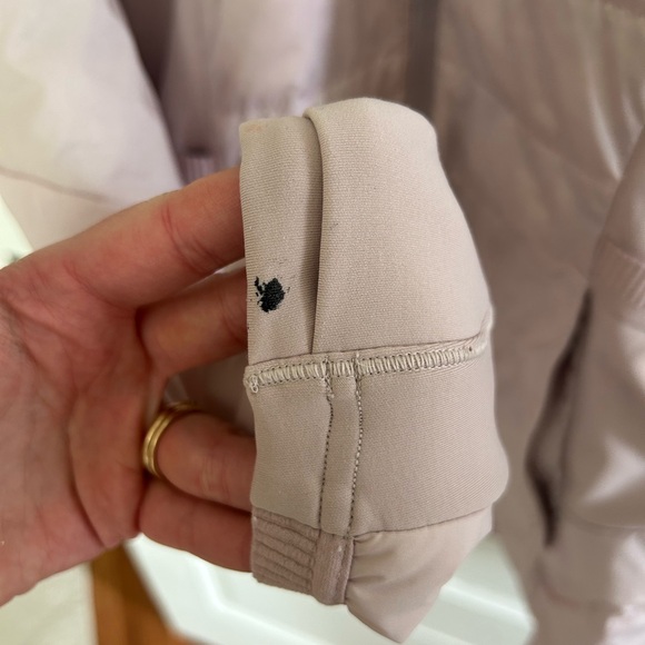 Lululemon Jacket - Picture 6 of 7